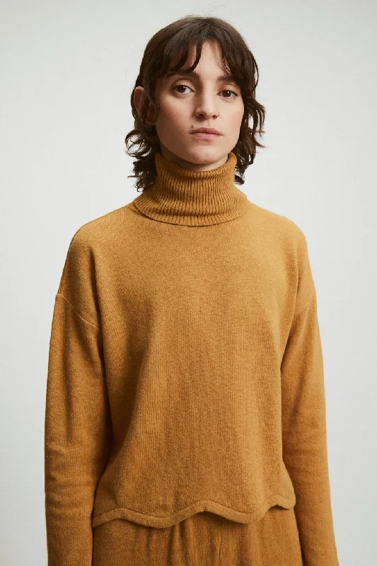 Jesse Sweater in Camel